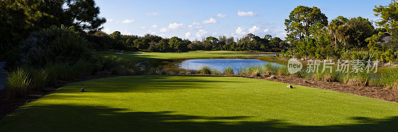 全景从Tee Box在佛罗里达的高尔夫球场